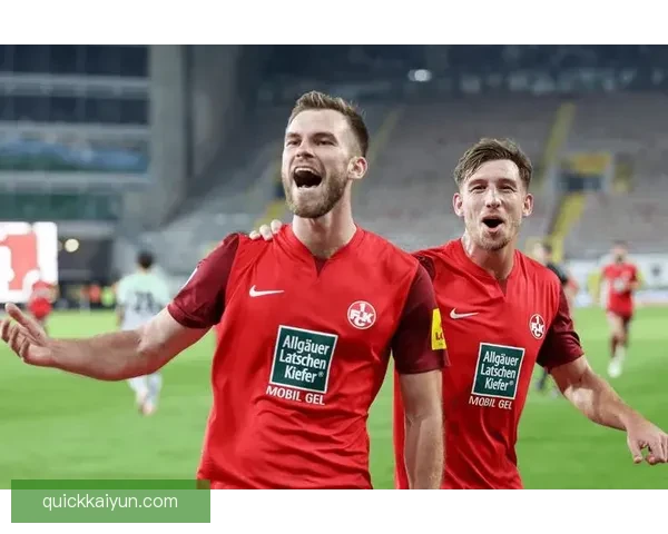 凯泽表现稳健，近年来在德甲联赛中持续提升竞争力。